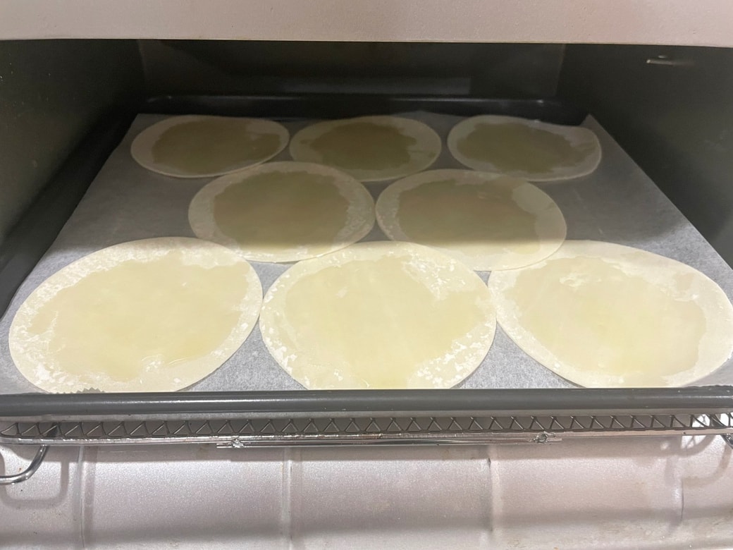 餃子の皮をオーブントースターで焼く