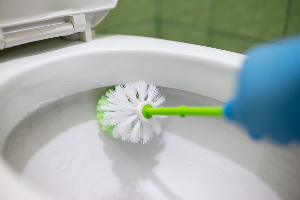 掃除に使うトイレブラシ