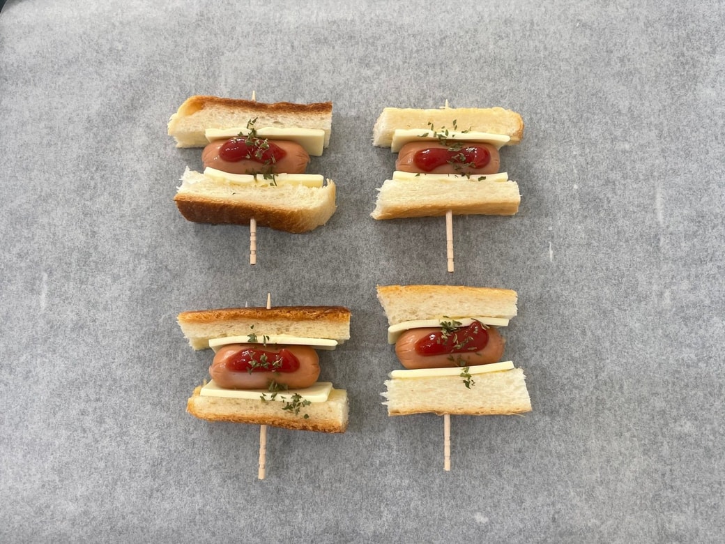 ミニホットドッグを作る工程