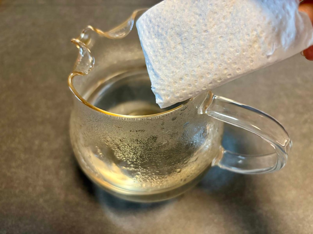 ティーバッグを入れるイメージ