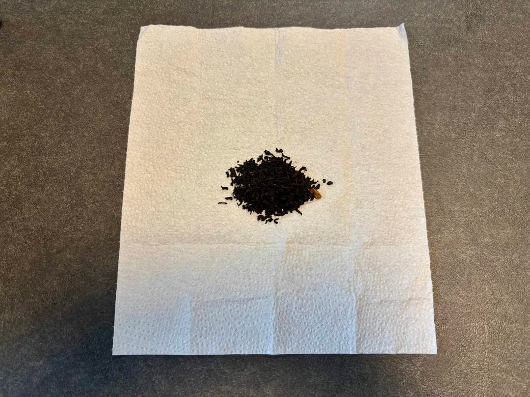 茶葉を置くイメージ