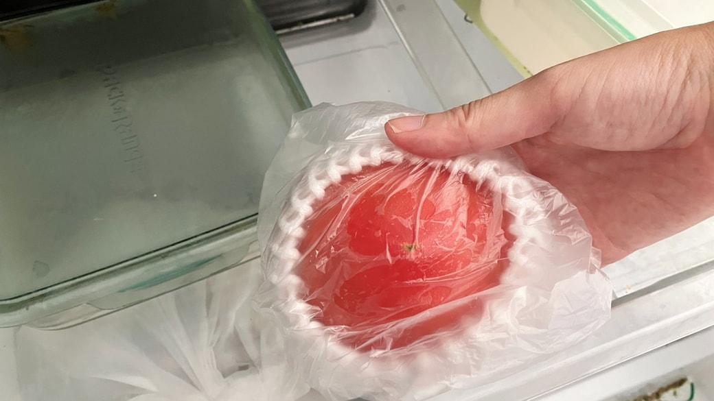 野菜室で保存するトマト