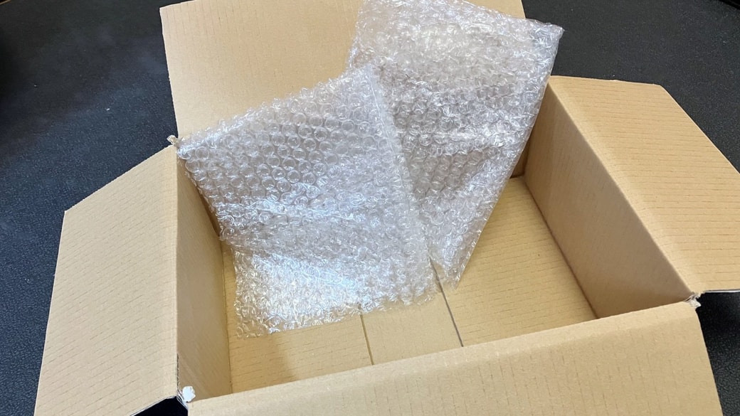 段ボールに入った緩衝材