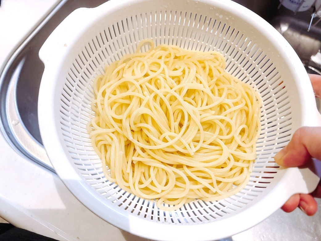 茹で上がったパスタ
