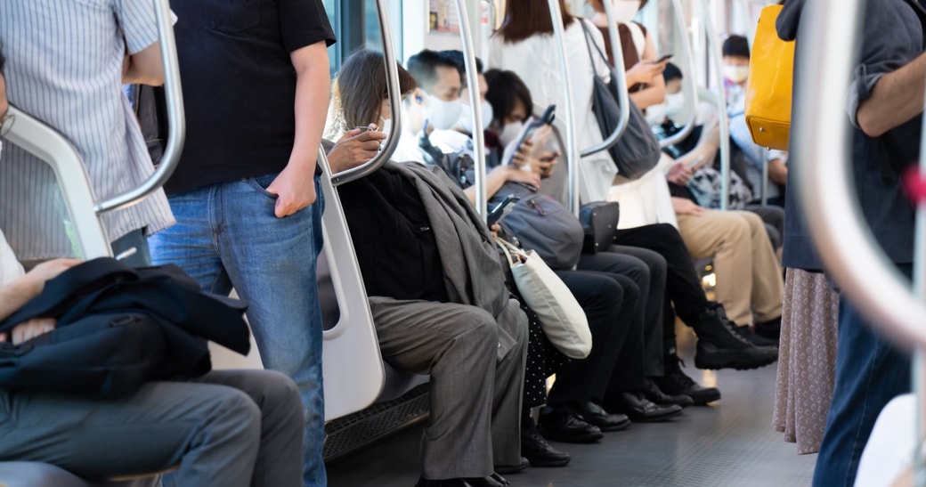 電車の中