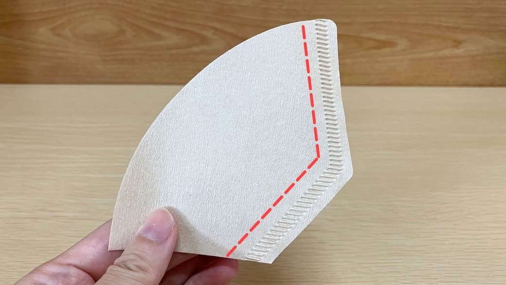 ハサミでカットする部分の説明