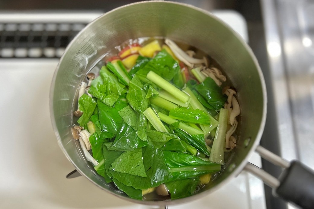 小松菜を煮る
