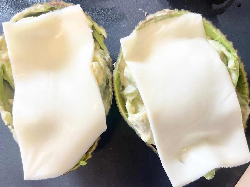 アボカドの和風チーズグラタン