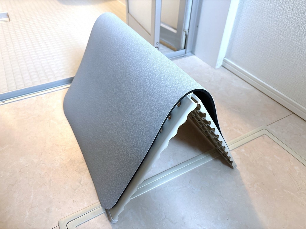 使いたびに立てるとよく乾く