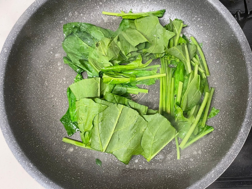 ほうれん草チーズオムレツ