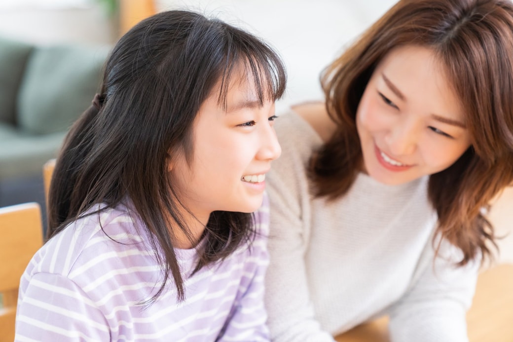 話す親子