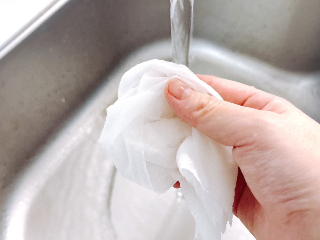 水で洗って使いまわすとエコで経済的