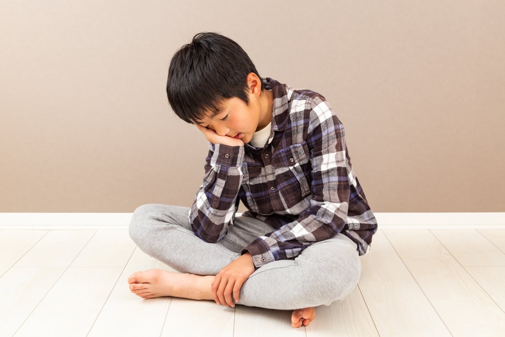 落ち込む子ども
