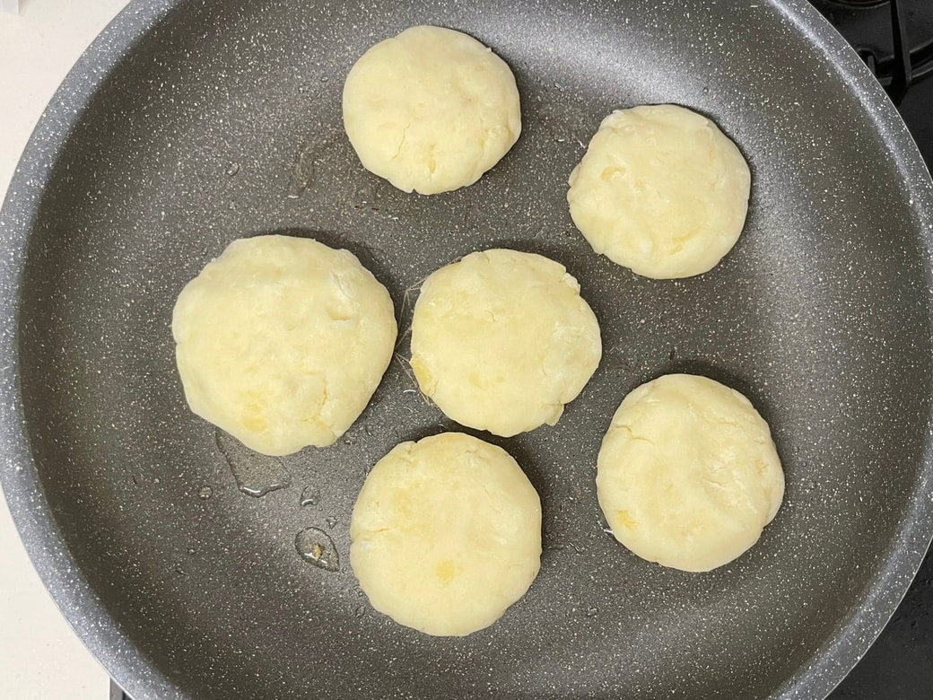 砂糖醤油バターじゃがもち