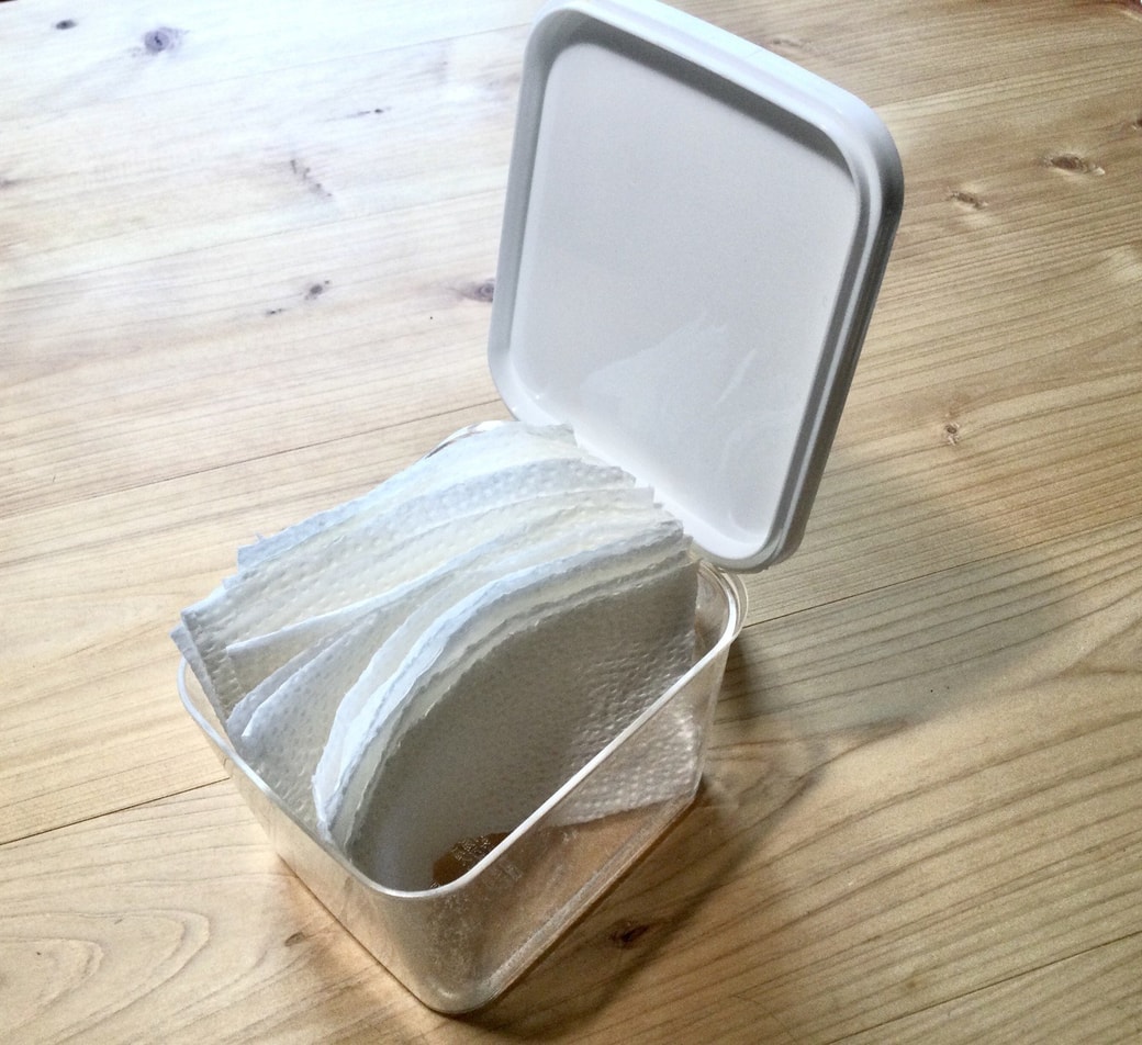 キッチンペーパーを容器に保管