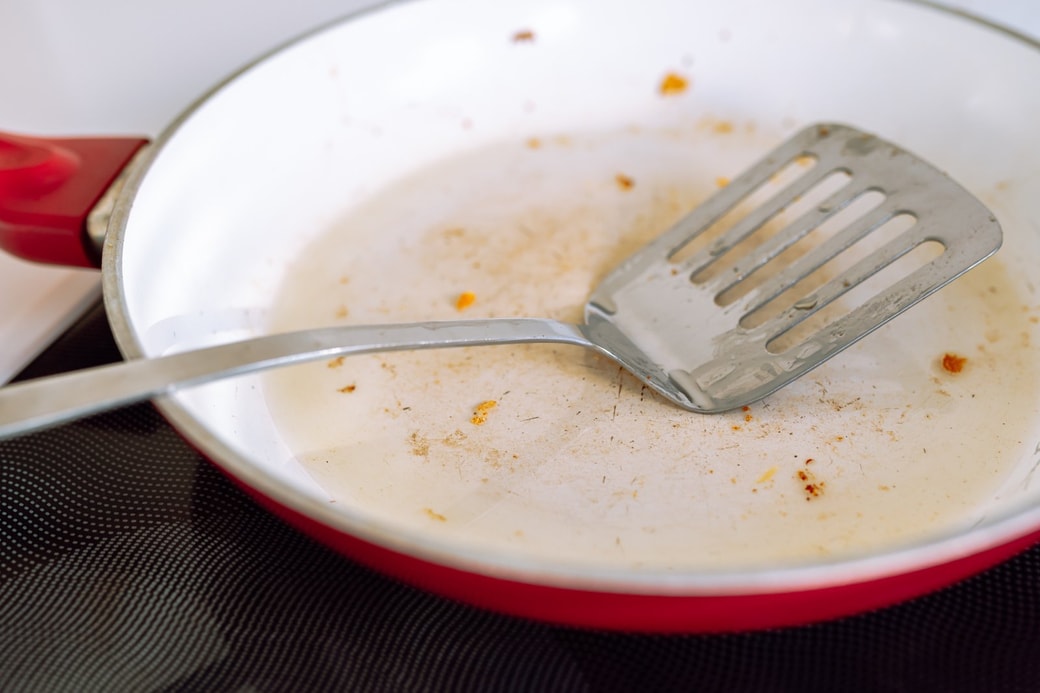 金属製のキッチンツールを使うのはNG