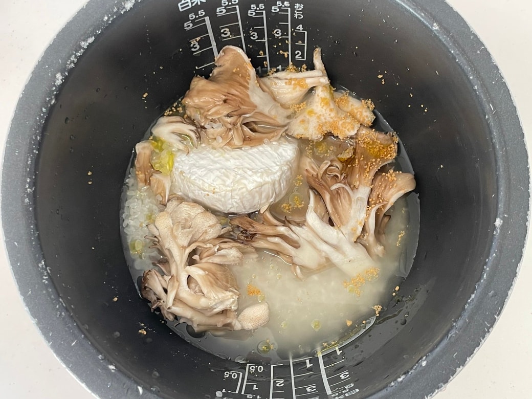 舞茸とカマンベールチーズの炊き込みご飯