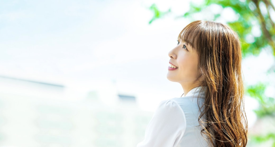 笑顔の女性