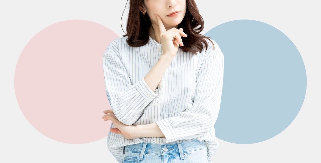 考える女性