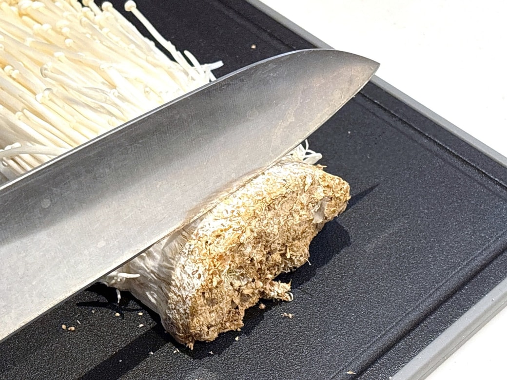 えのきの石づきの落とし方