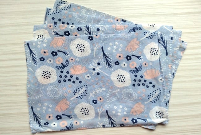 手ぬぐいを1/4にカット