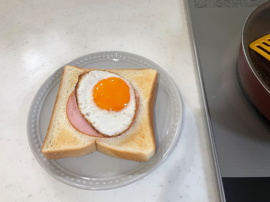 はみ出ないからトーストにものせやすい