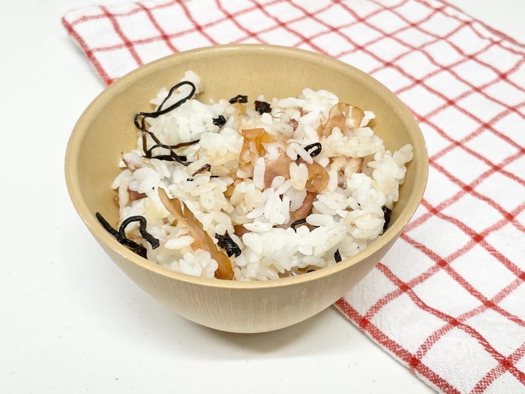 梅おかか昆布混ぜご飯