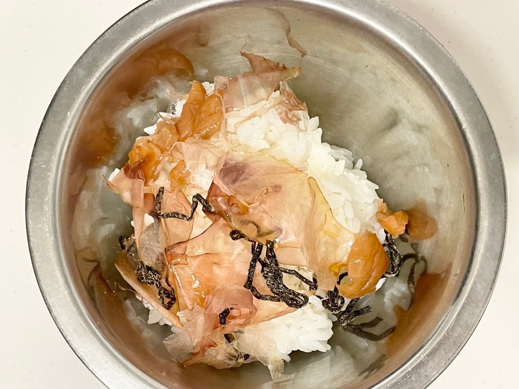 梅おかか昆布混ぜご飯