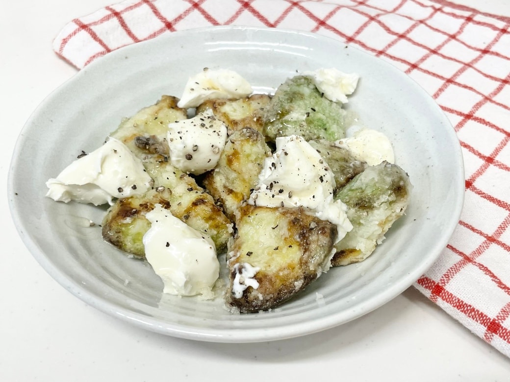 アボカドフライのクリチハニー和え