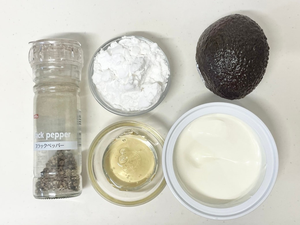 アボカドフライのクリチハニー和え