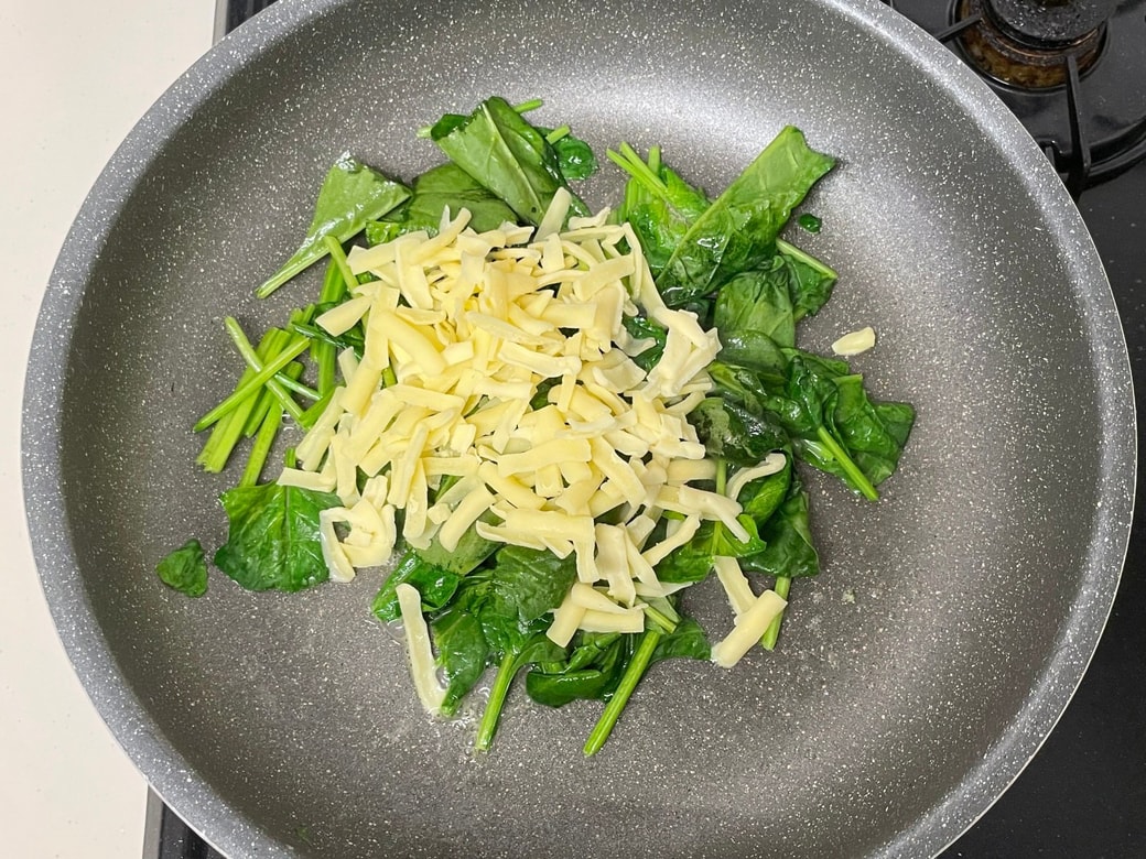 ほうれん草のバターチーズ焼き