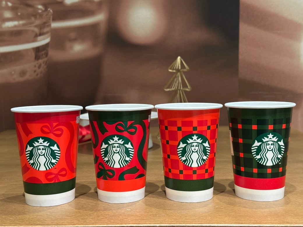 ストロベリー & ジョイフルメドレー ティー フラペチーノ®