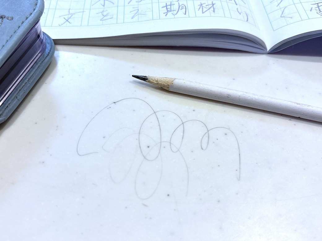 鉛筆汚れはクイックルホームリセットが役立つ
