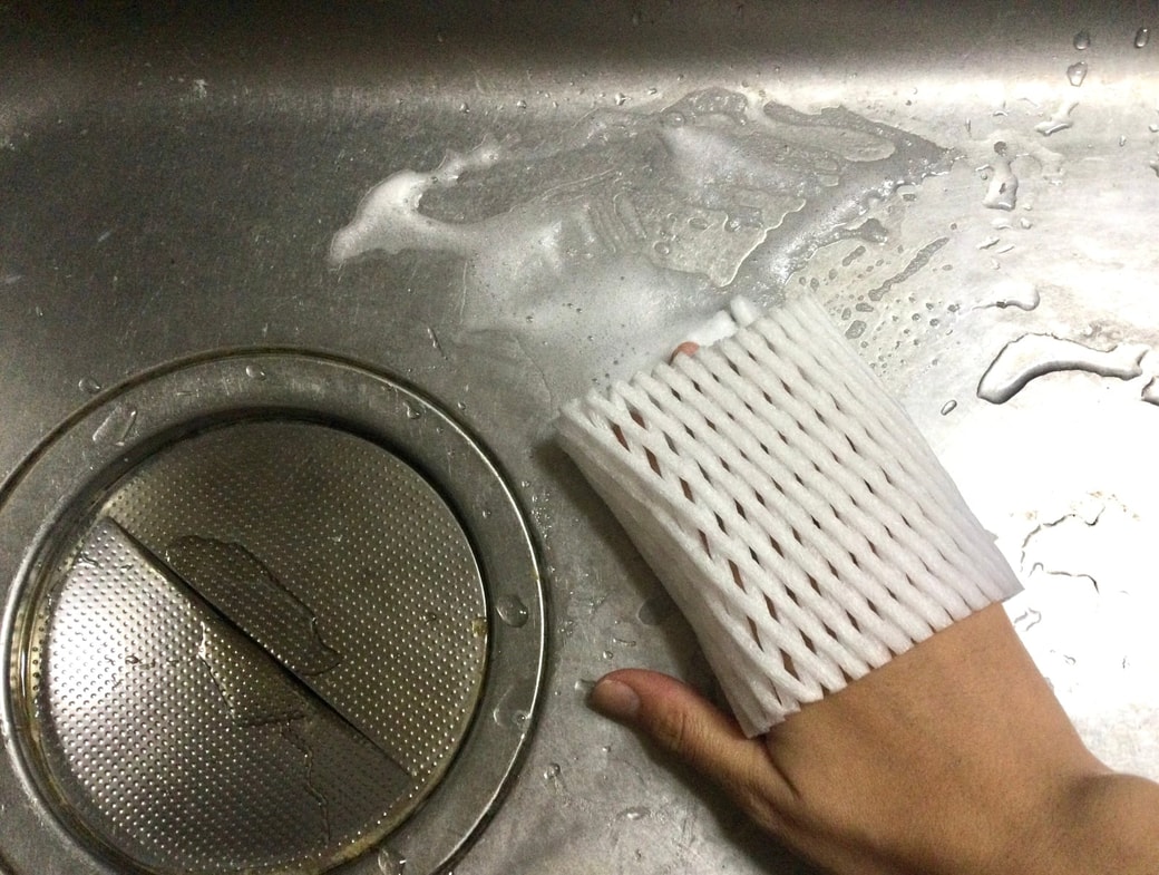 フルーツネットでシンクを掃除