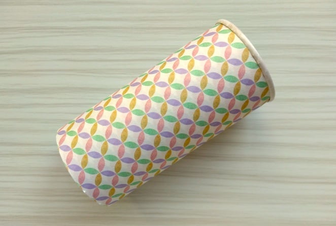 空き箱を置くだけで卓上のゴミ箱になる！折り紙を貼ってアレンジもできる