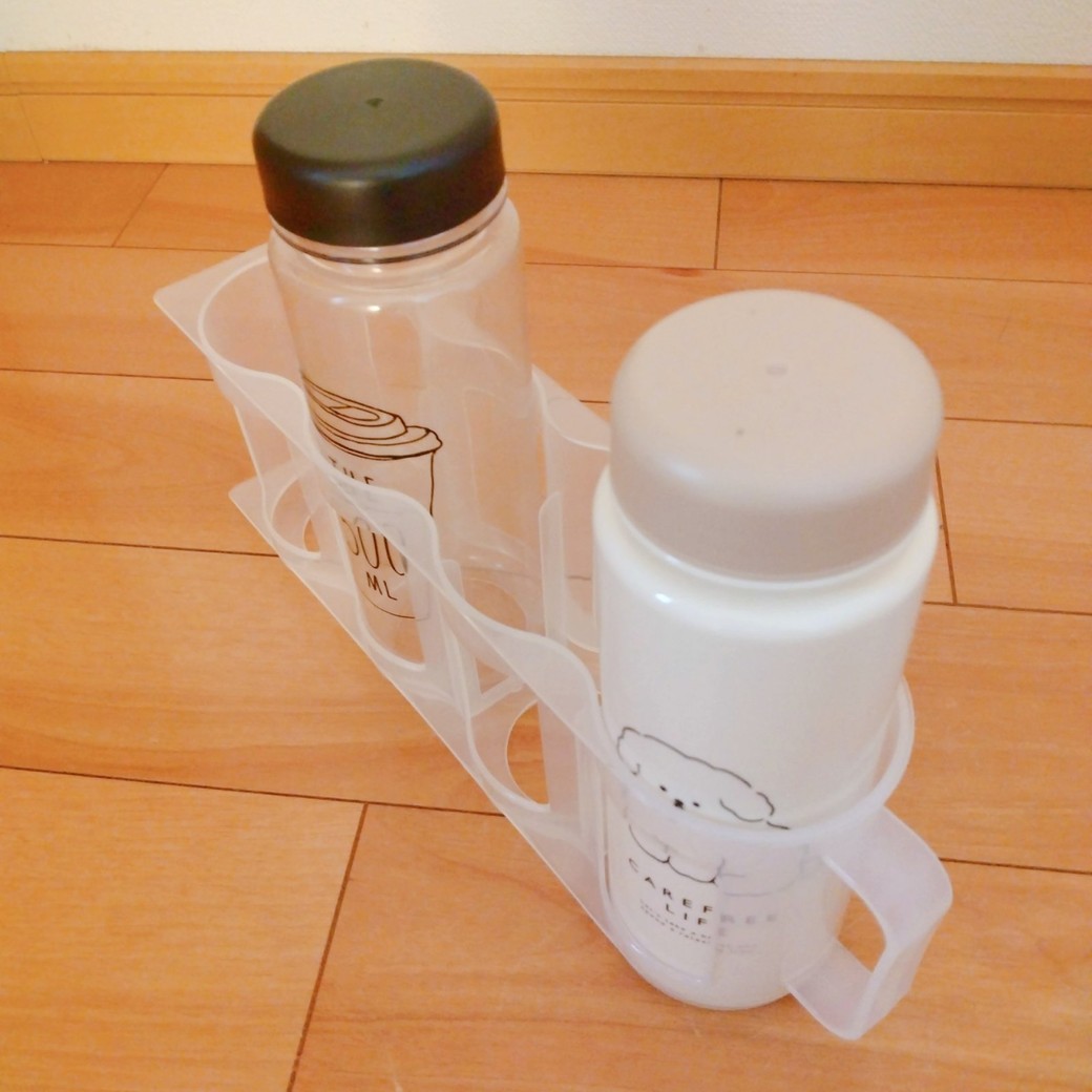 缶ストッカーに収納した水筒