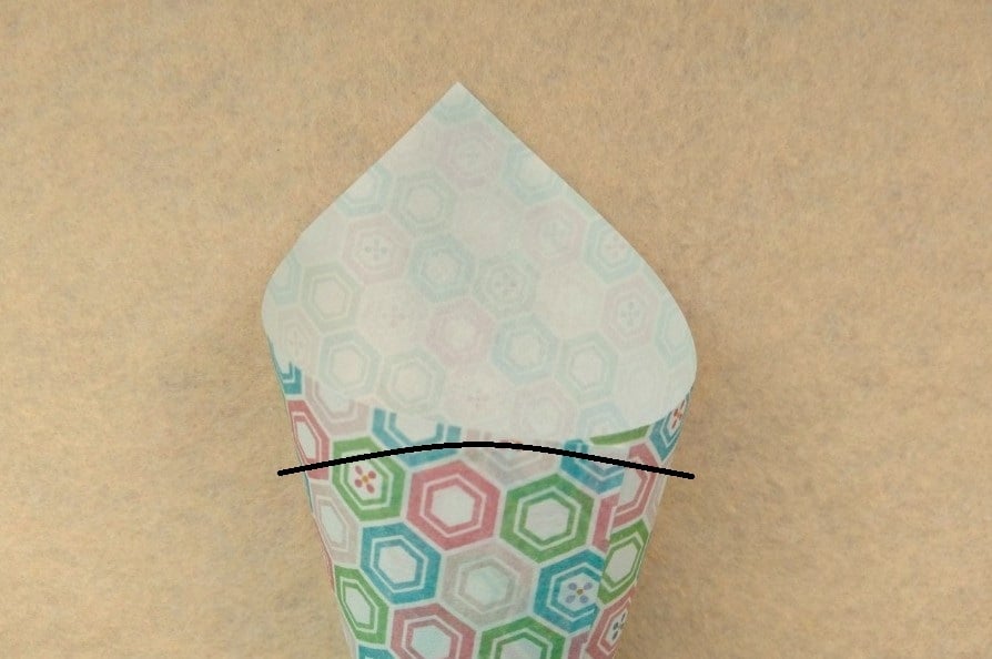 上部をまるくカット