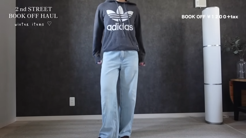 BOOKOFF購入フーディとデニムのコーデ