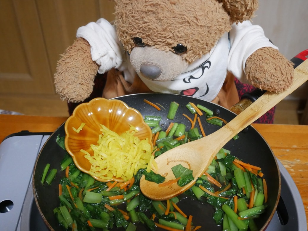 たくわんを加える。