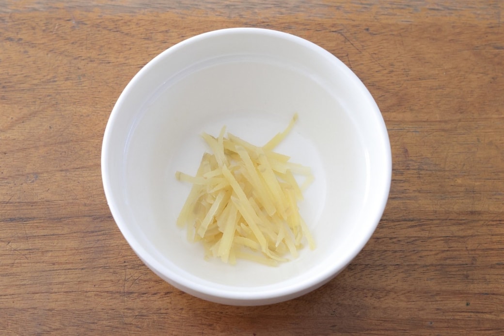 「生姜と塩こんぶと大葉のおにぎり」