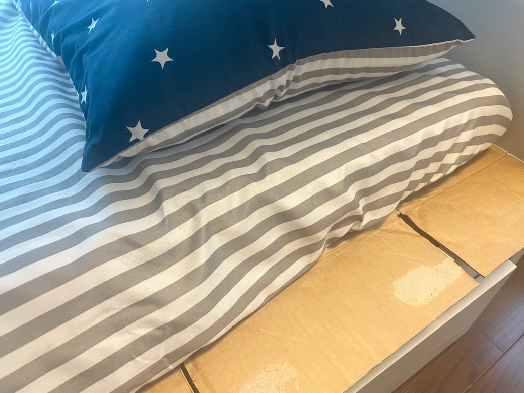 布団の下に敷く