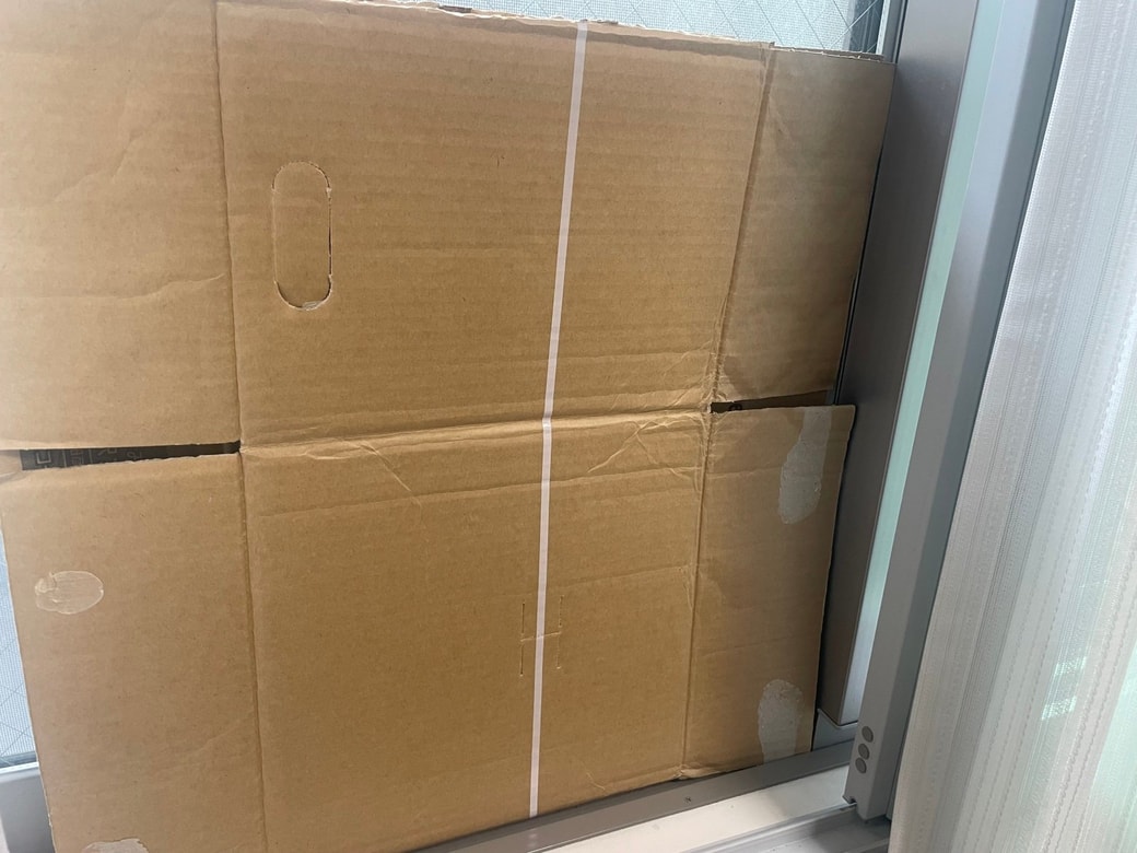 窓際にセットする