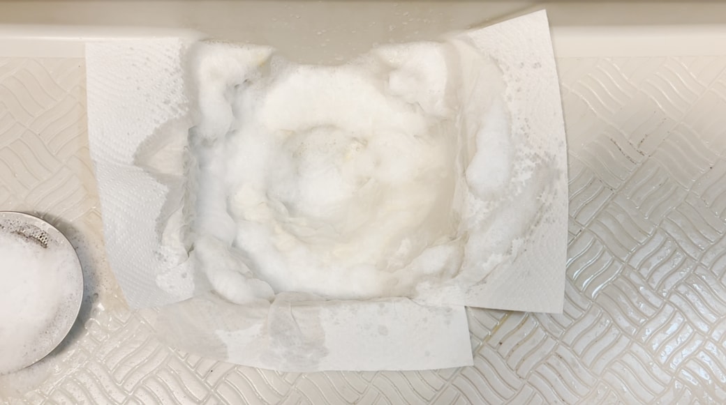 キッチンペーパーで密着させる