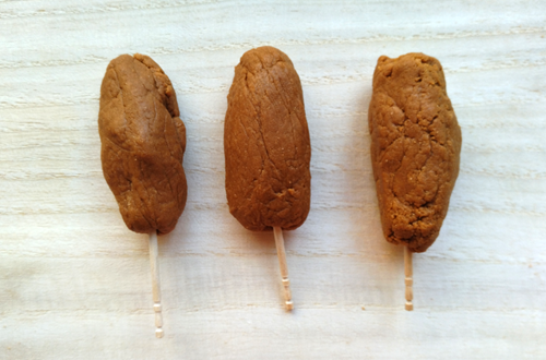 つまようじを刺す