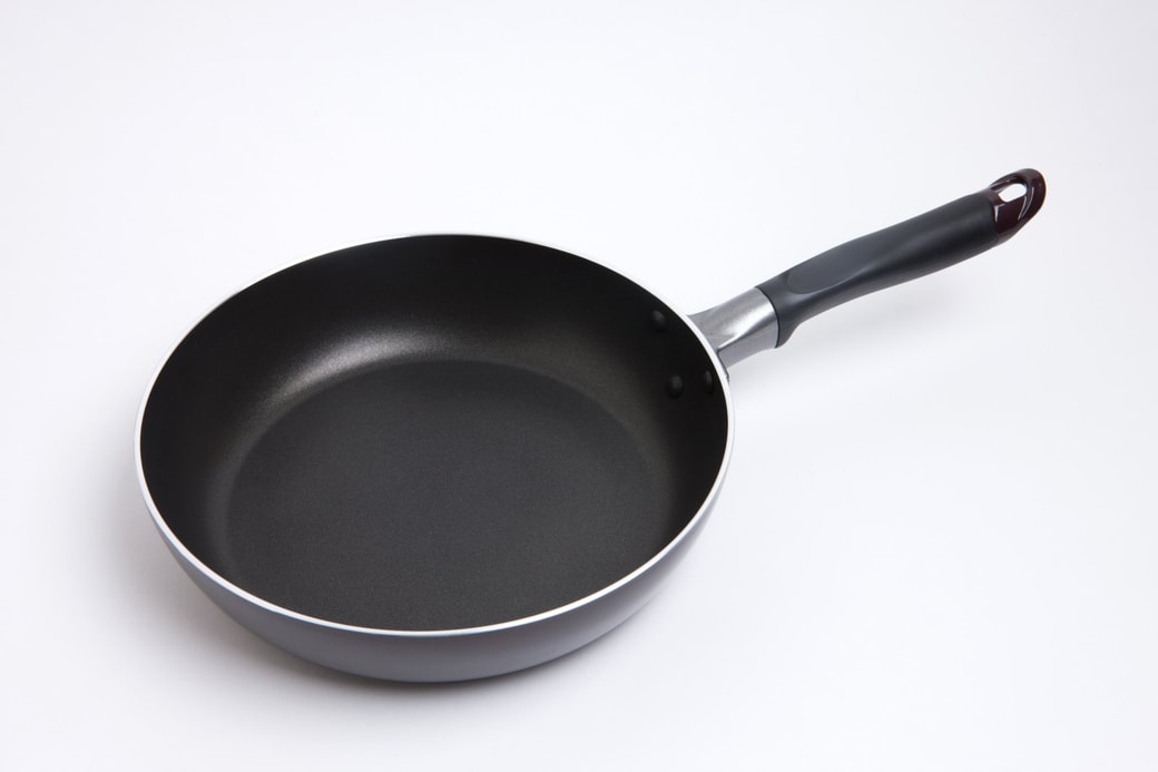 NG②テフロン加工のフライパン