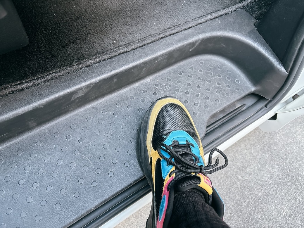 スカッフプレートのメリット