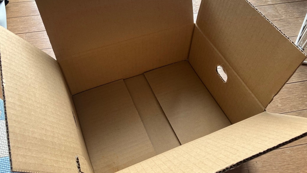みかんを取り出した段ボール