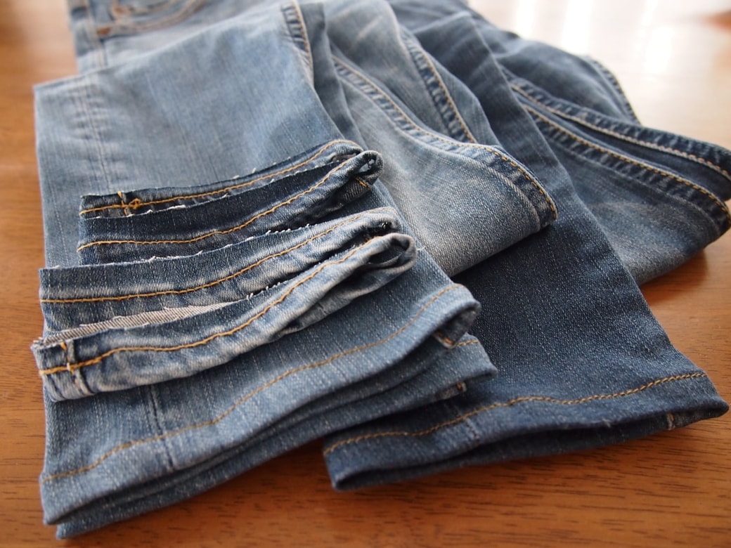 ③裾上げをする