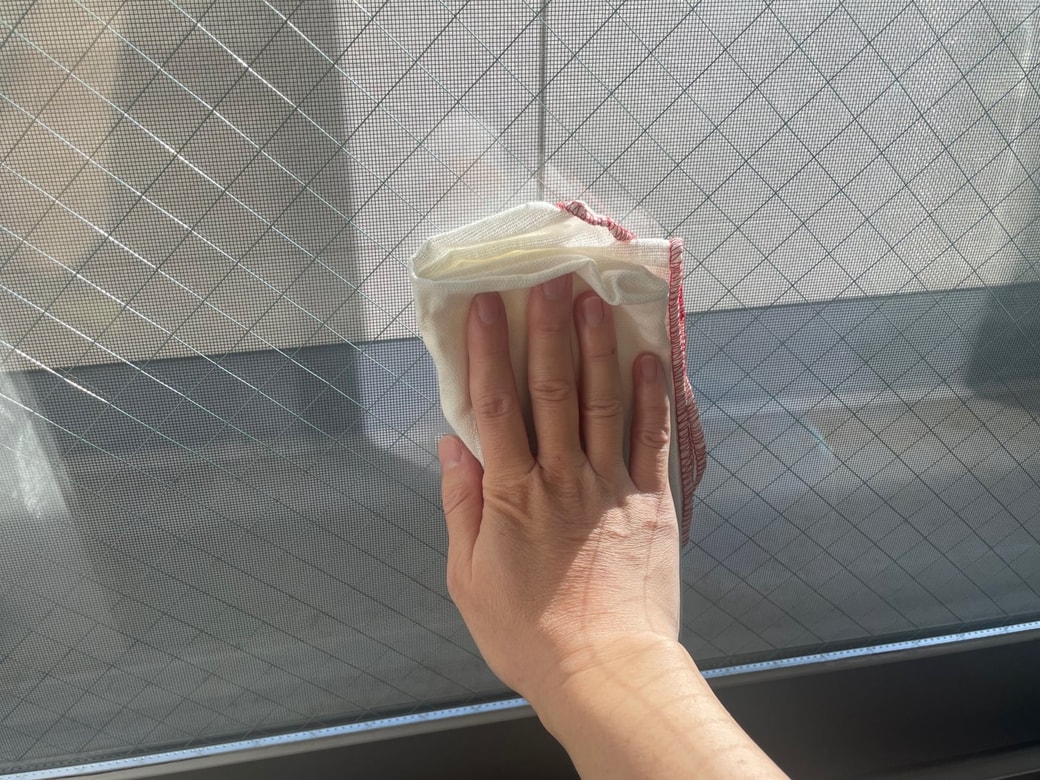 乾拭きして仕上げる