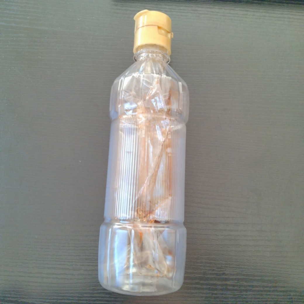 しょうゆの密閉ボトル